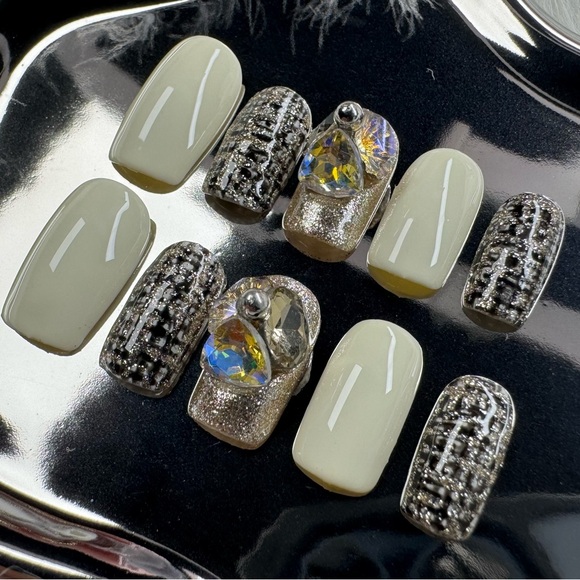 036 press on nails size M - Picture 3 of 5